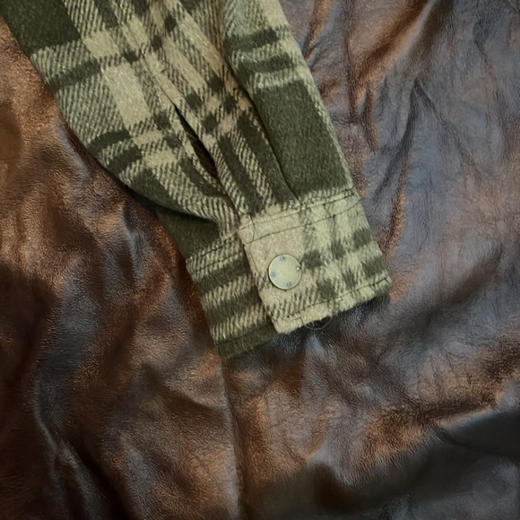 Jacket - Picture 10 of 11